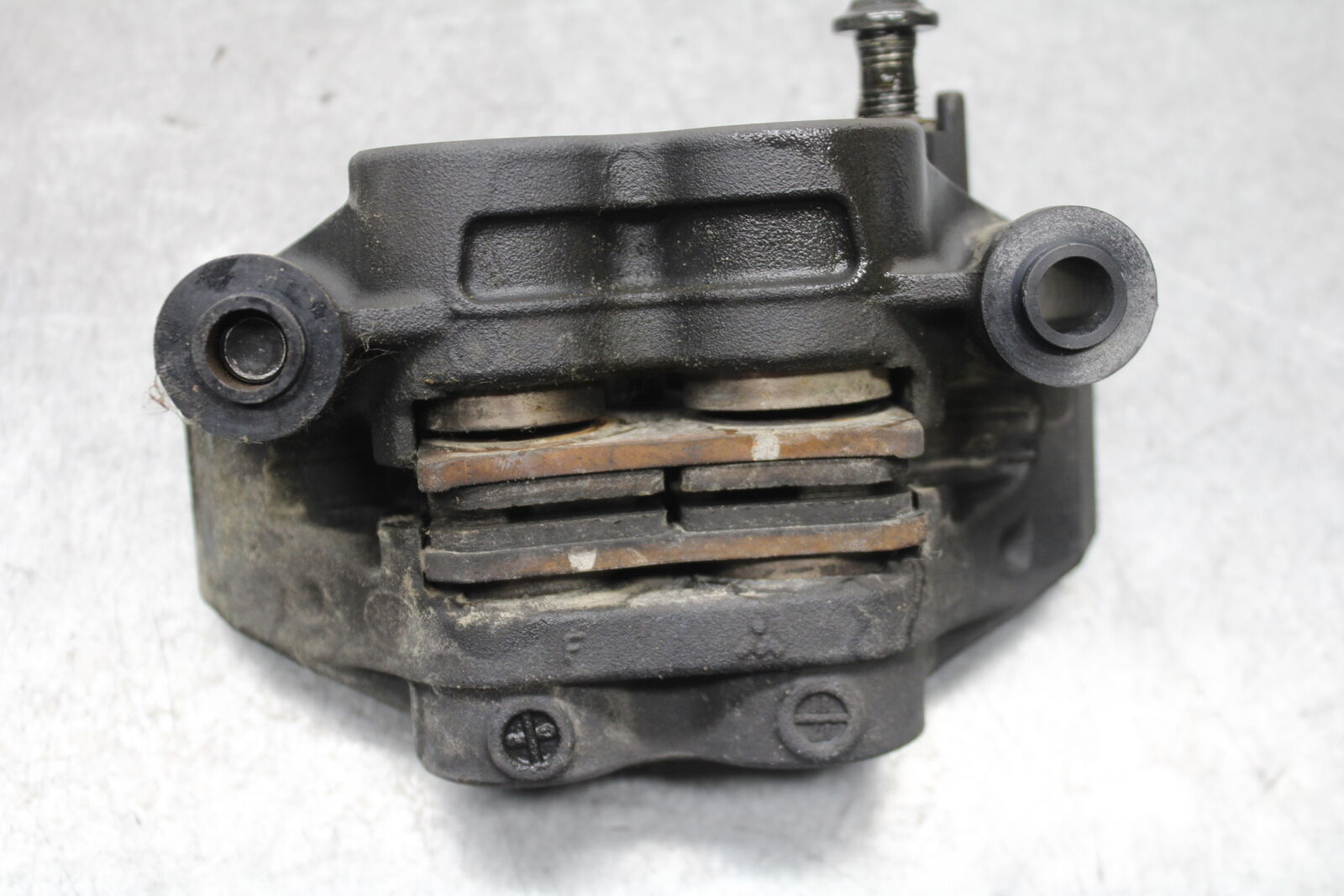 16-21 YAMAHA XSR900 RIGHT LEFT FRONT BRAKE CALIPER SET PAIR CALIPERS BB664