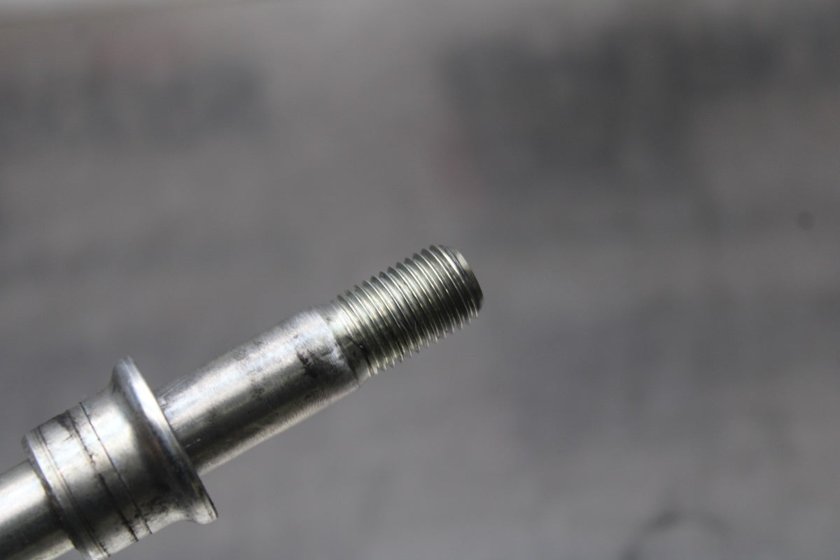 15 SUZUKI GW250F FRONT WHEEL RIM AXLE PIVOT BOLT BB789