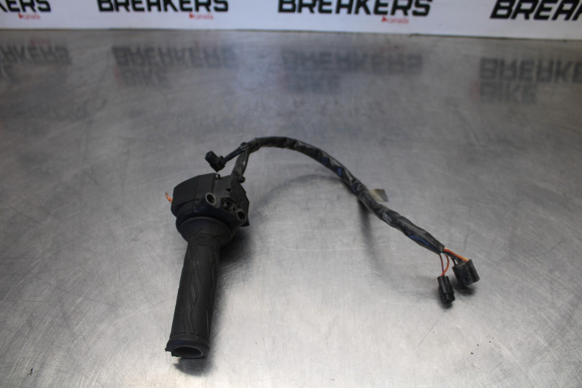 18 SUZUKI GSXR750 RIGHT CLIP ON HANDLE KILL OFF START SWITCH SWITCHES BB891