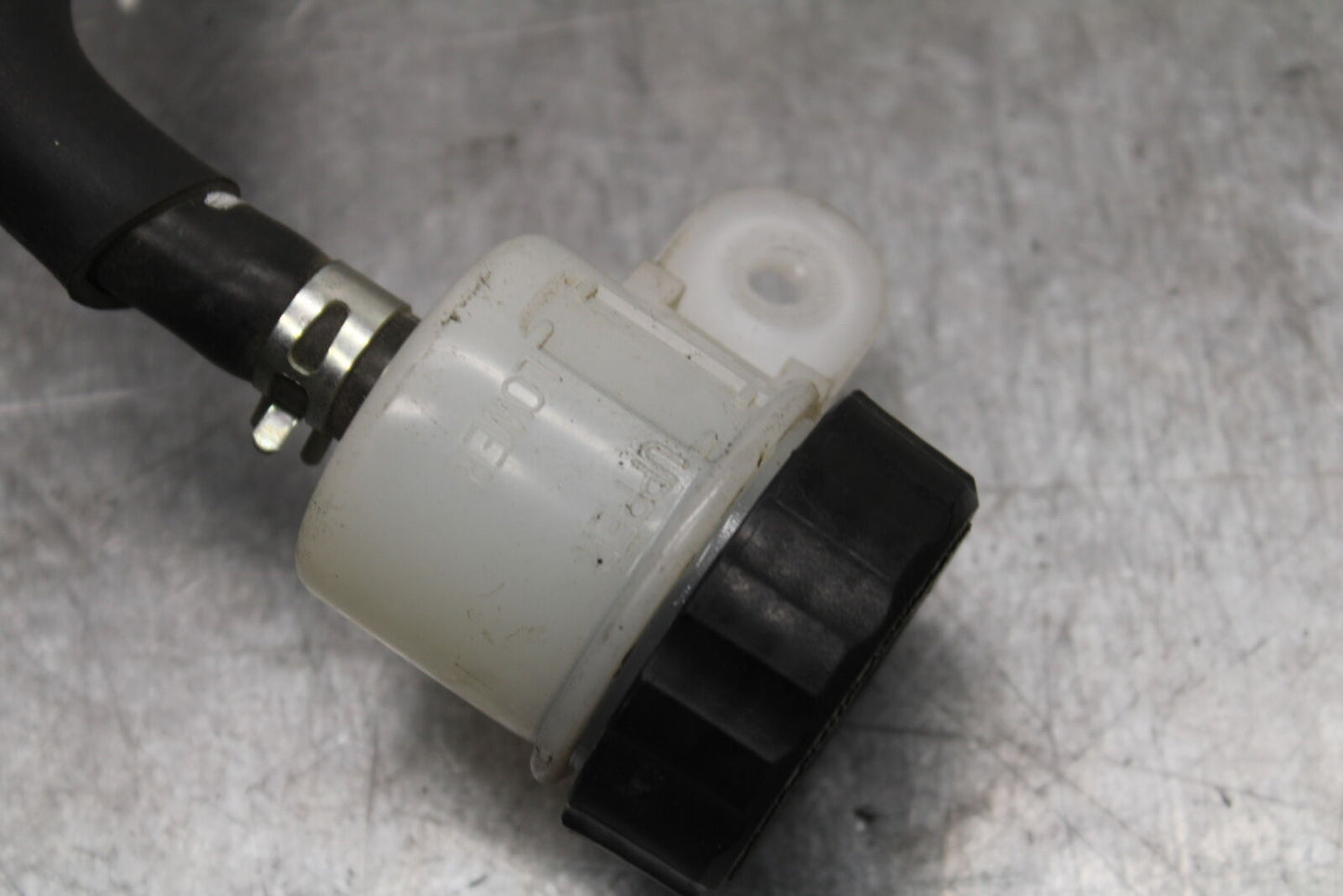 09-15 YAMAHA FZ6R REAR BACK BRAKE MASTER CYLINDER W RESERVOIR BB719