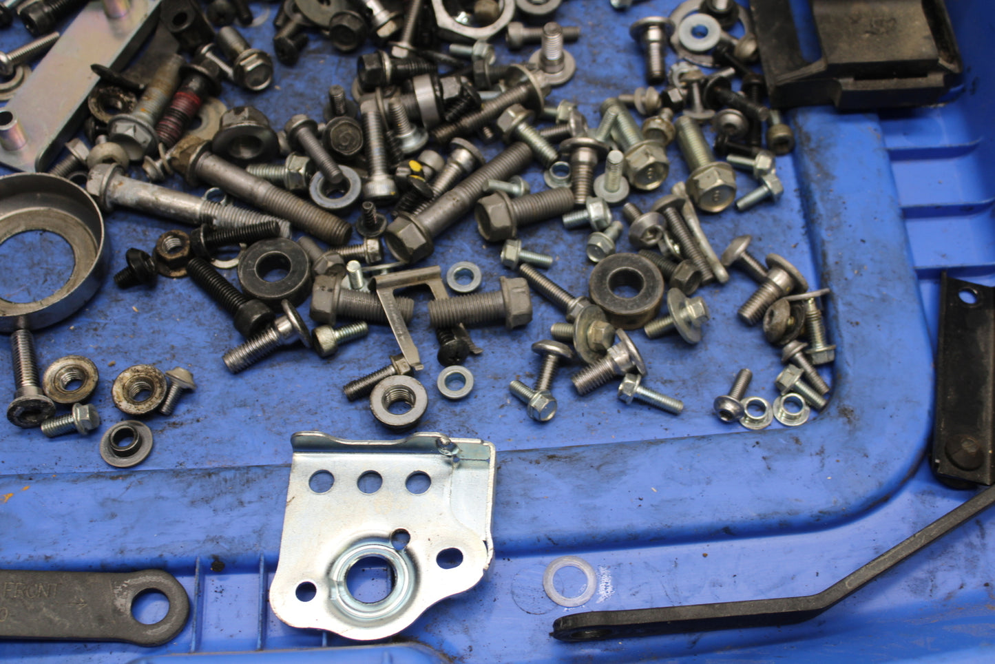 24 KAWASAKI NINJA 500 ABS MOUNTING BOLTS HARDWARE MOTOR SCREWS BB744