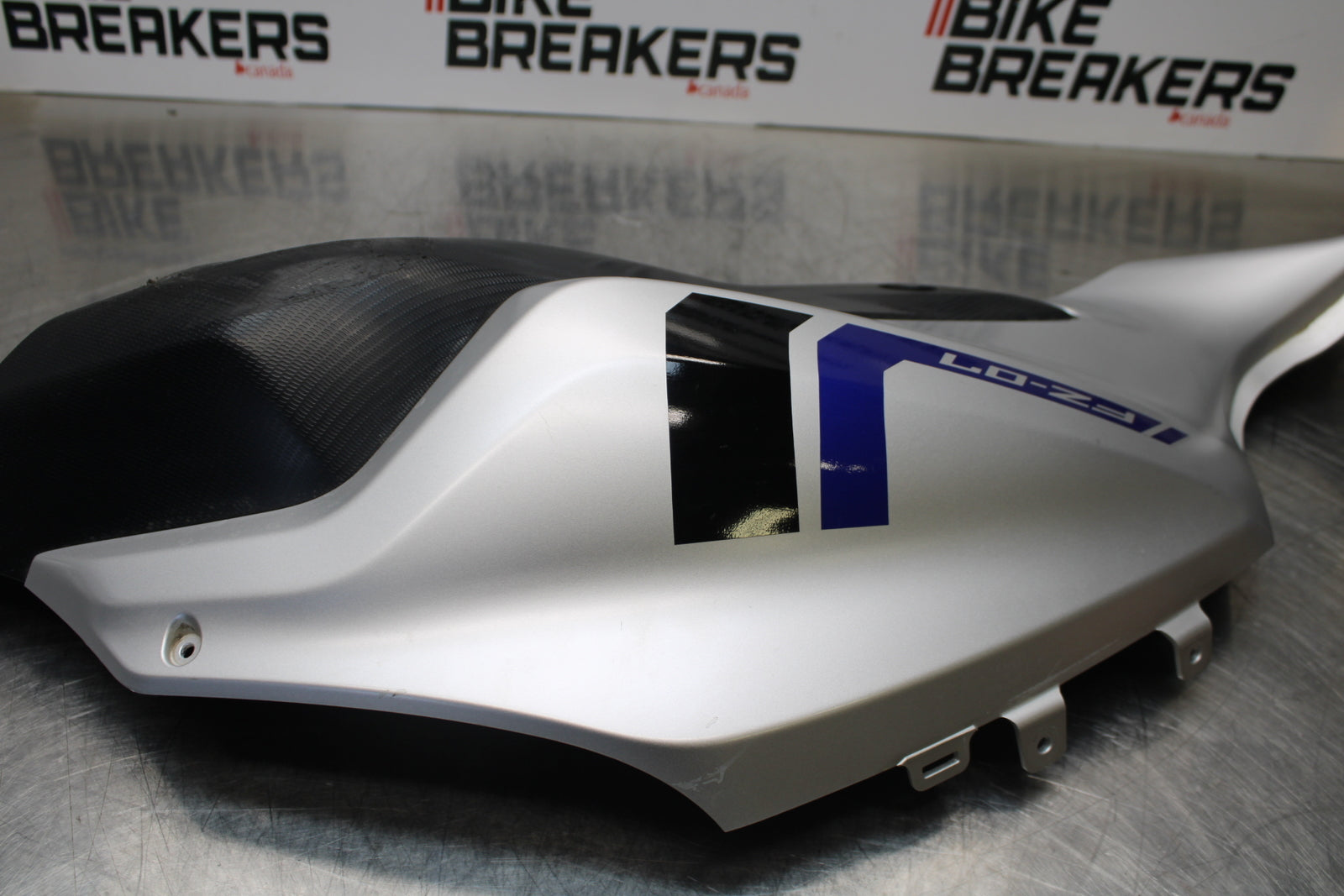 14-17 YAMAHA FZ07 RIGHT LOWER MID UPPER SIDE FAIRING COWL  BB162