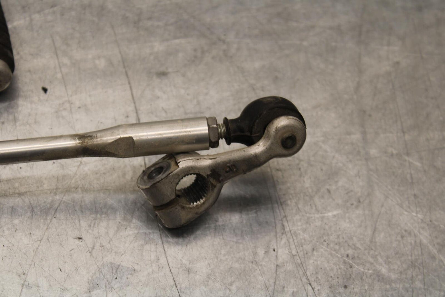 2006 Yamaha YZF R6 SHIFTER PEDAL 2C0-18110-01-00 BB560