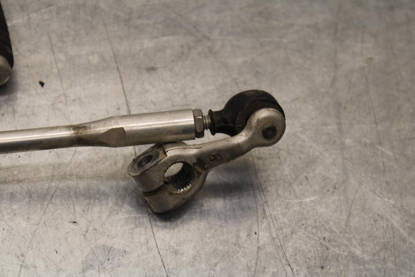 2006 Yamaha YZF R6 SHIFTER PEDAL 2C0-18110-01-00 BB560