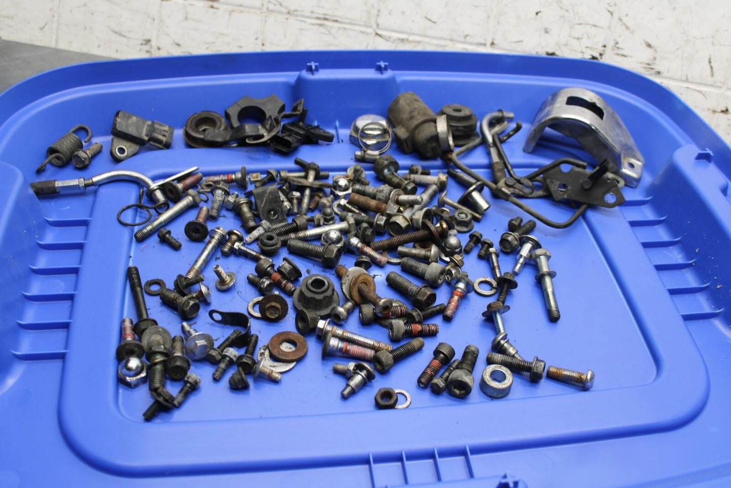 2005 Kawasaki Vulcan 1500 Classic MOUNTING BOLTS AND MISC. HARDWARE  BB576