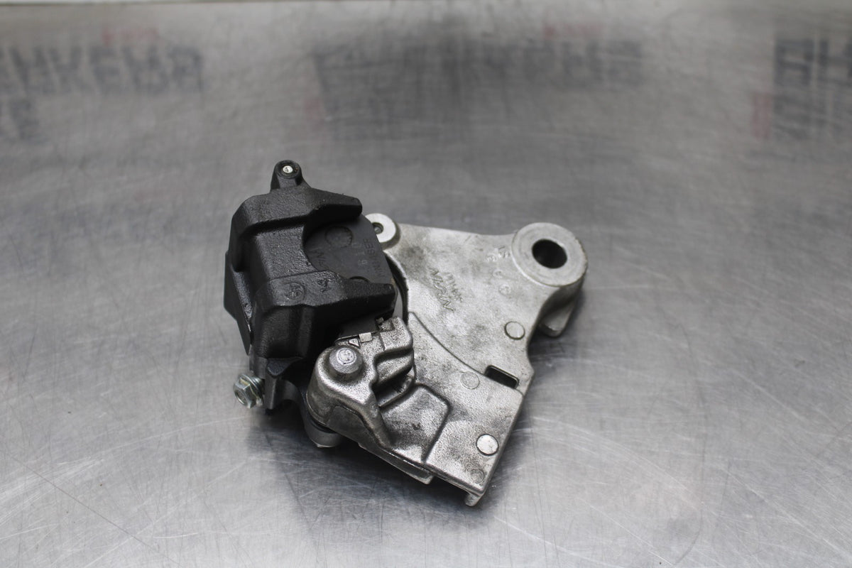 15 SUZUKI GW250F REAR BACK BRAKE CALIPER W MOUNT BRACKET BB789