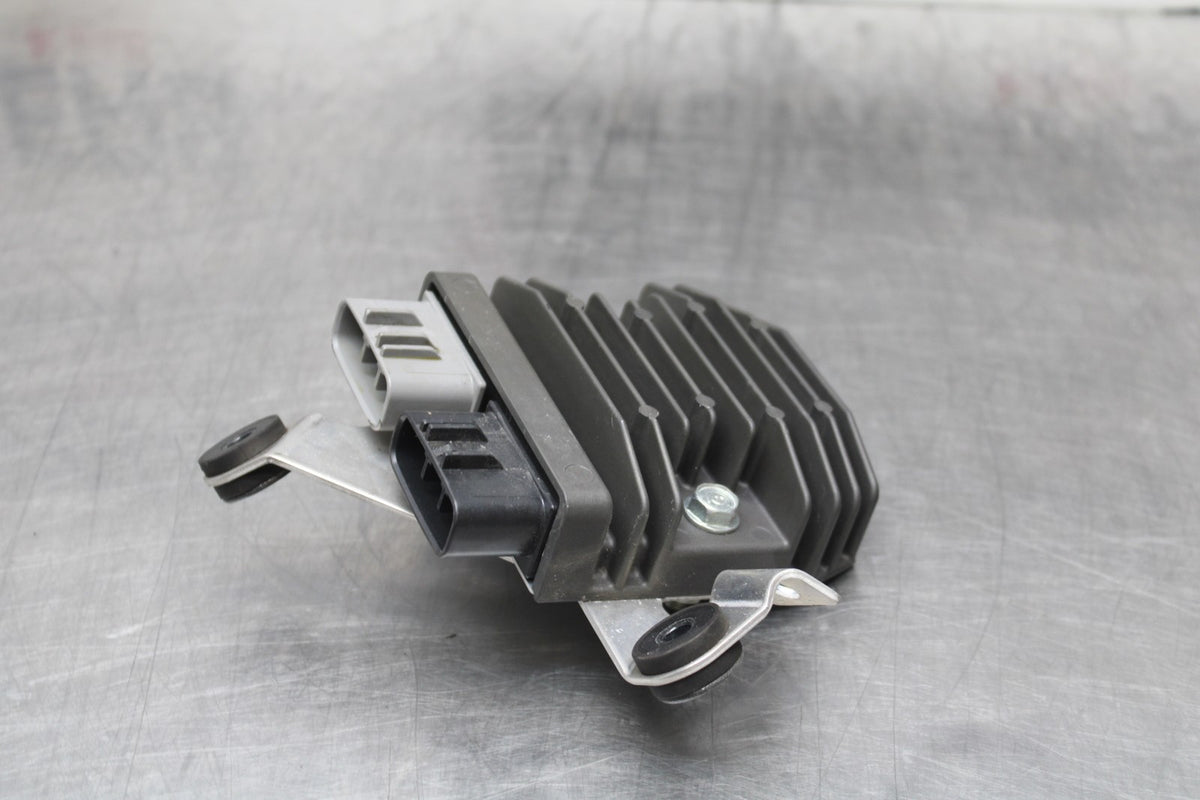 13-24 HONDA CBR600RR RECTIFIER VOLTAGE REGULATOR BB772