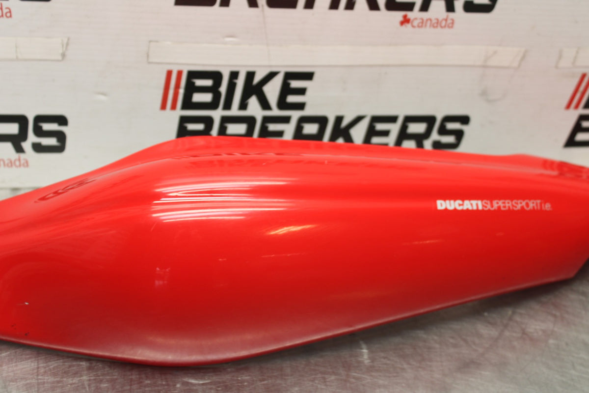 05 DUCATI SUPERSPORT 800 LEFT REAR BACK TAIL FAIRING COWL SHROUD BB913