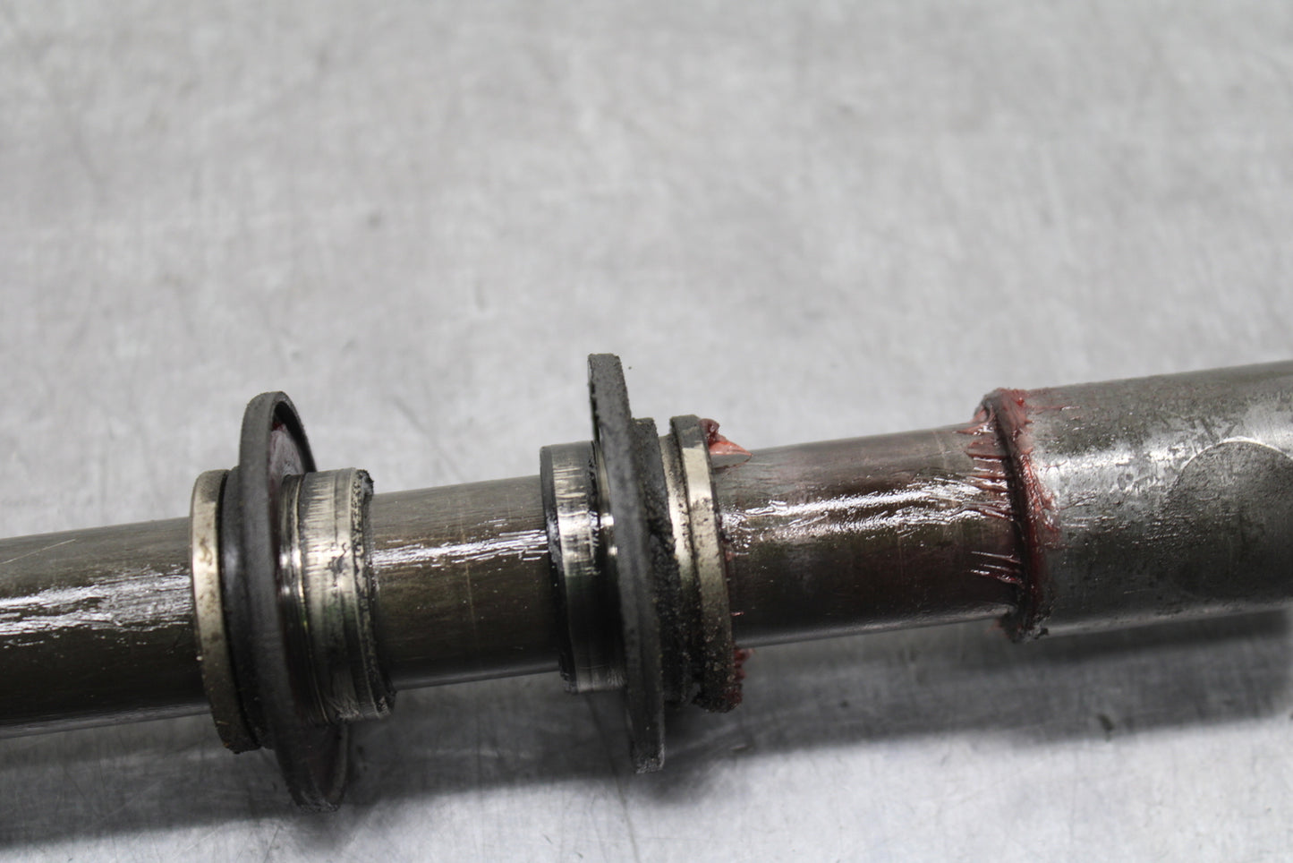 00-01 YAMAHA YZF R1 FRONT WHEEL RIM AXLE PIVOT BOLT BB755