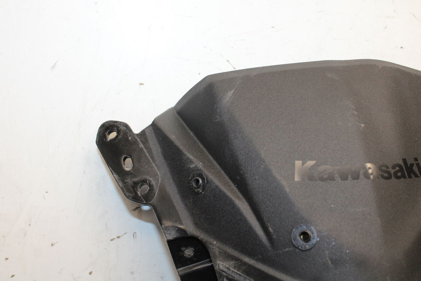 13-18 KAWASAKI NINJA ZX6R FRONT CENTER COWL FAIRING 55028-0443 BB666