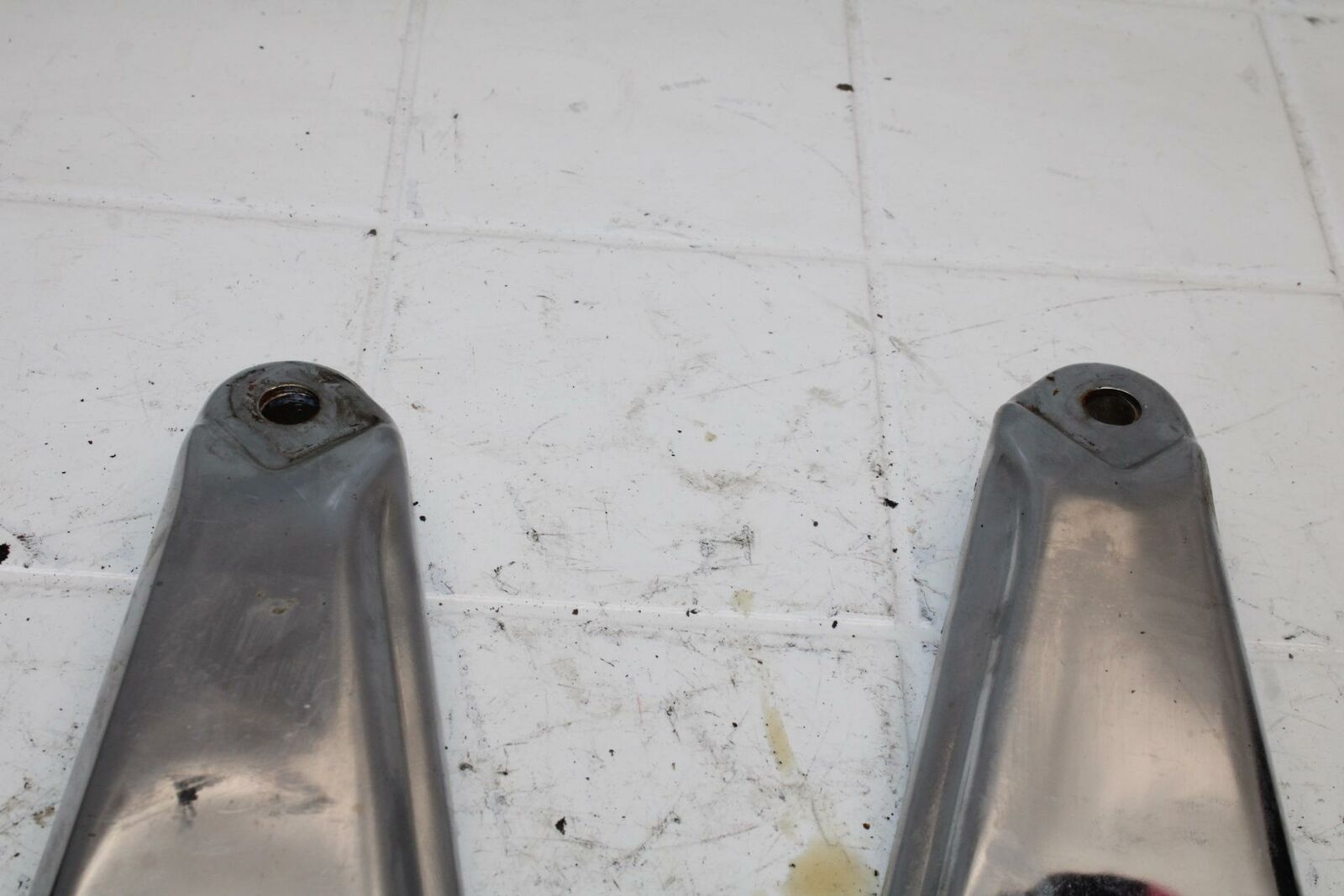 80-83 SUZUKI GS750E RIGHT LEFT FRAME COVERS BB19