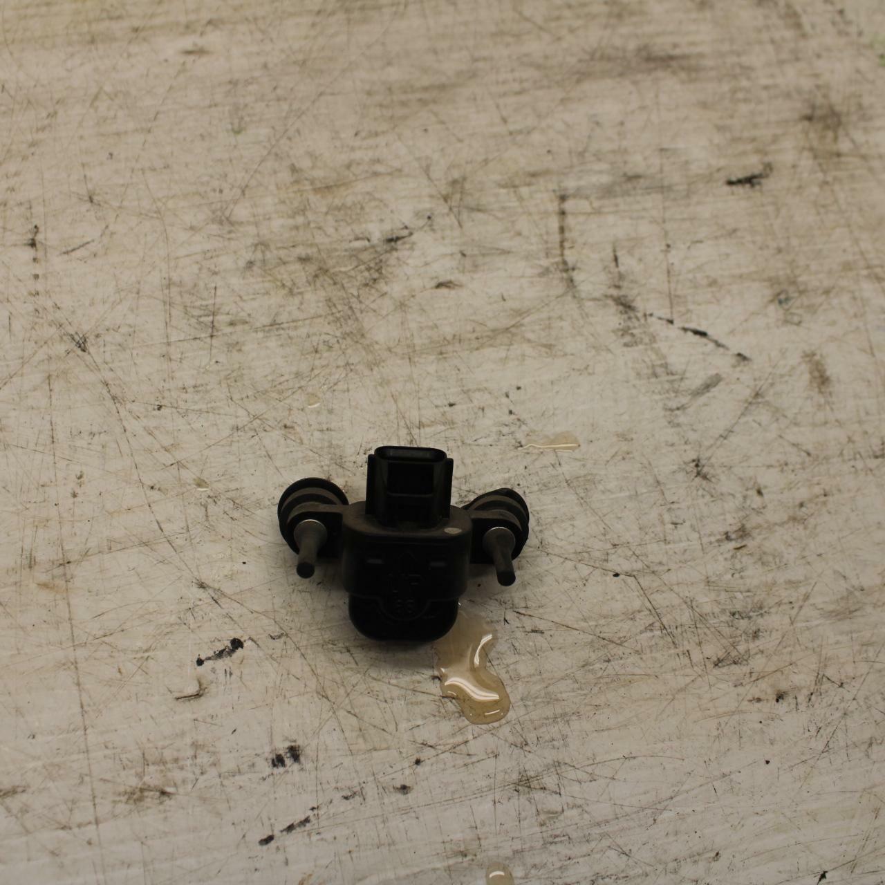 11-12 KAWASAKI NINJA 400 EX400 C TIP OVER BANK ANGLE CRASH SENSOR SWITCH  BB358