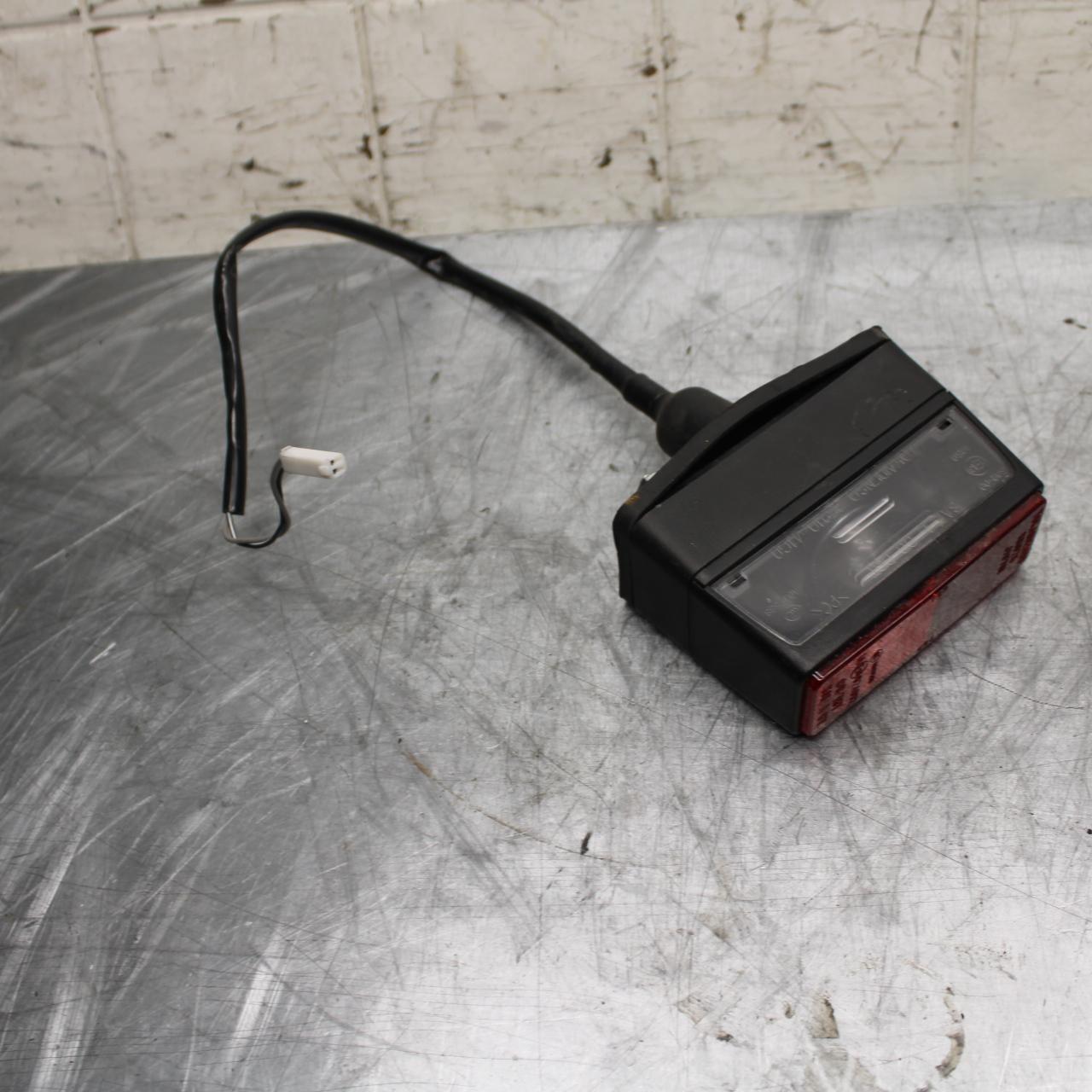 11-21 SUZUKI GSXR750 LICENSE PLATE LIGHT BB492
