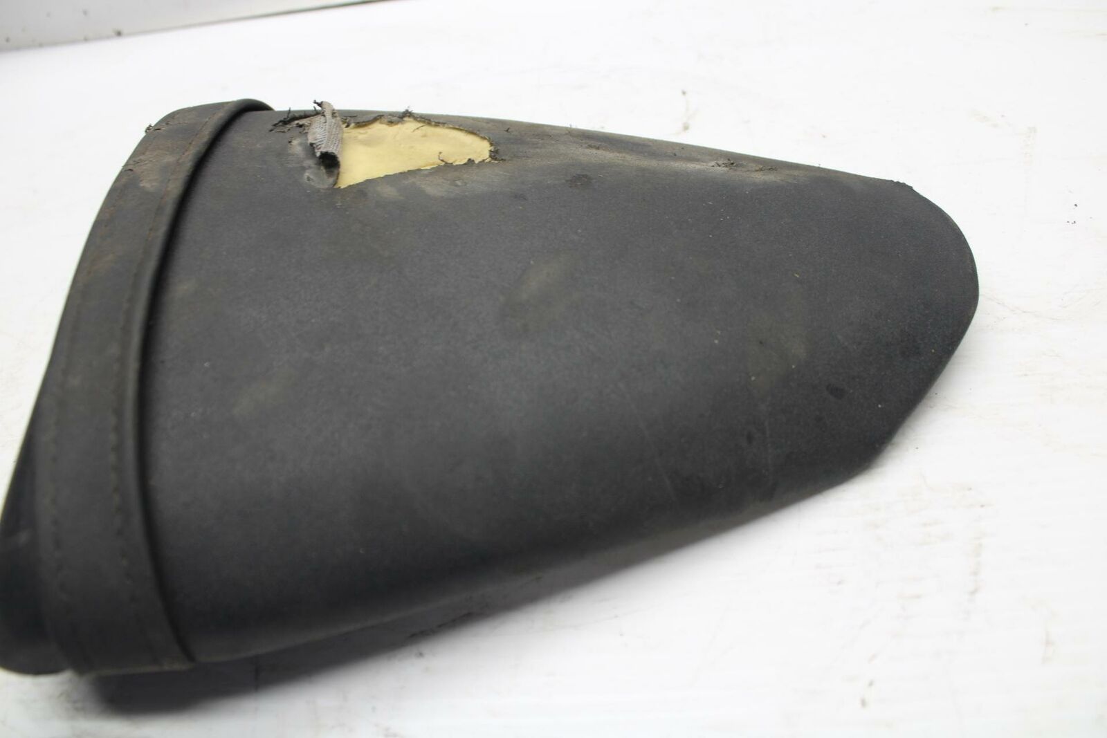 09-12 KAWASAKI NINJA ZX6R REAR BACK PASSENGER SEAT PAD SADDLE PILLION BB272