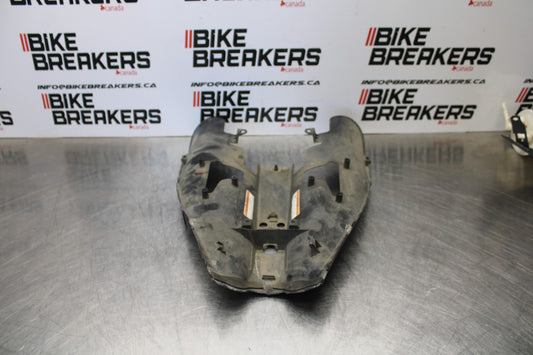 04-05 YAMAHA YZF R1 REAR BACK TAIL UNDERTAIL FAIRING COWL FENDER  BB173