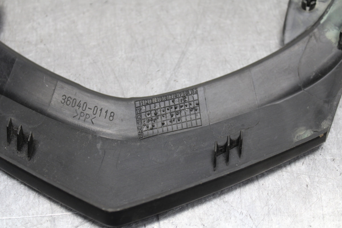 12-17 KAWASAKI ER-6N Z650 CENTER REAR BACK TAIL FAIRING COVER TRIM COWL BB709