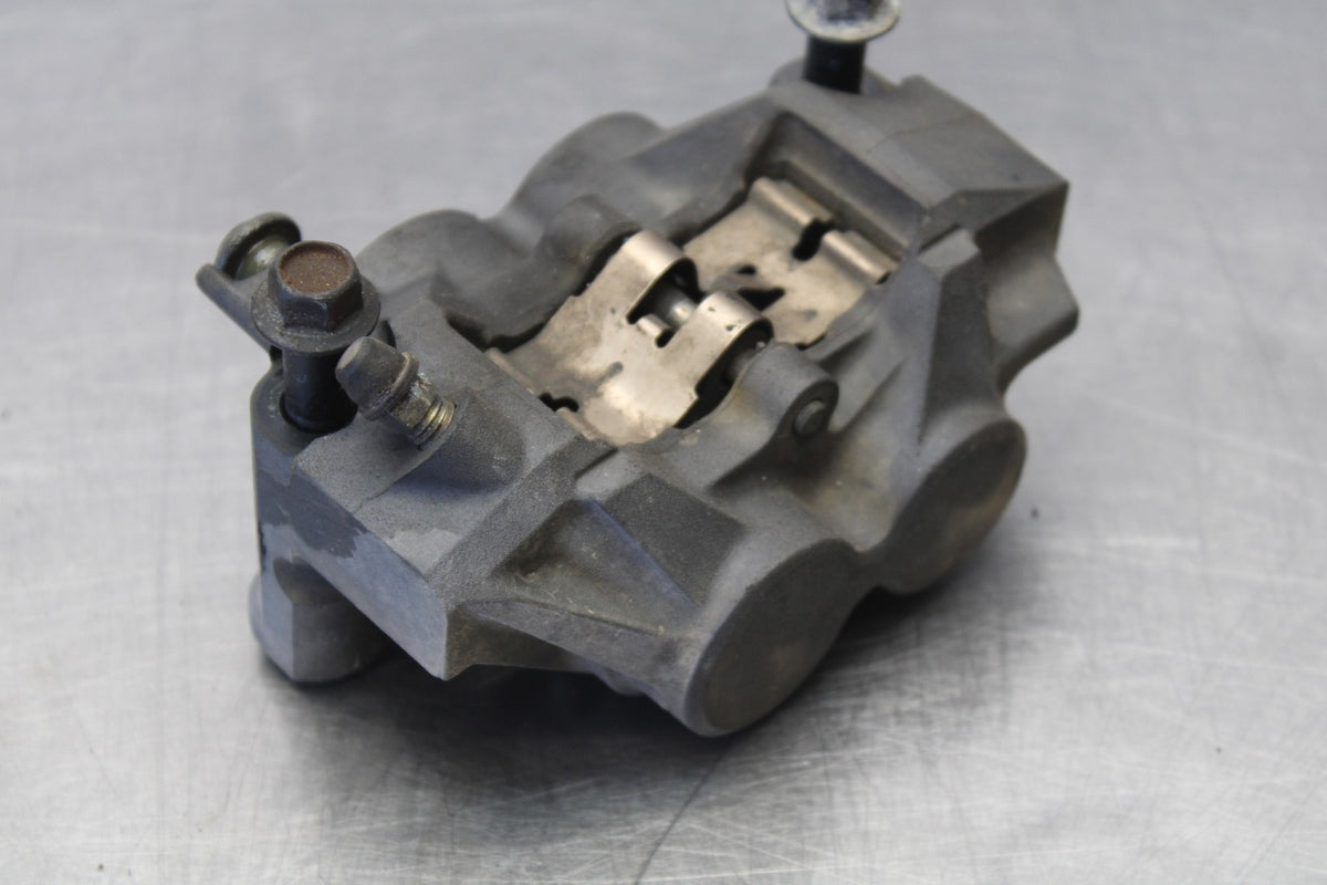05 YAMAHA YZF R6 RIGHT LEFT FRONT BRAKE CALIPER SET PAIR CALIPERS BB858