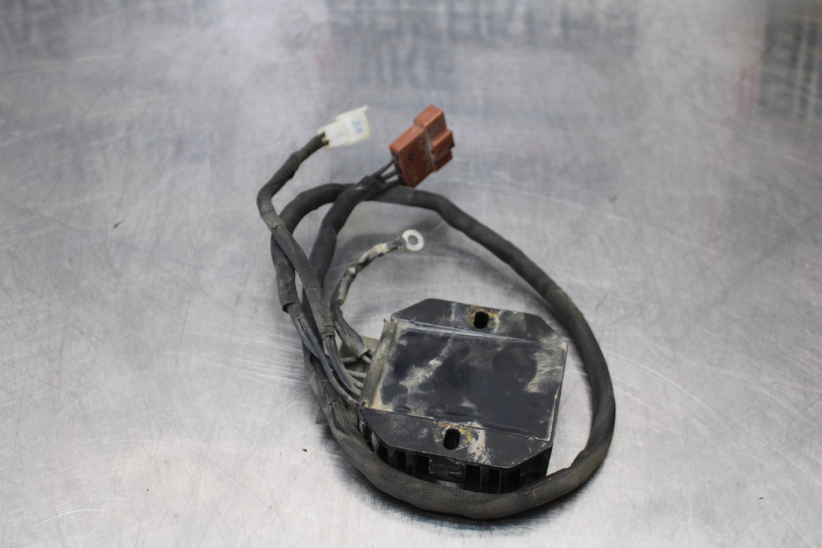 17-22 KTM 390 DUKE RECTIFIER VOLTAGE REGULATOR BB180