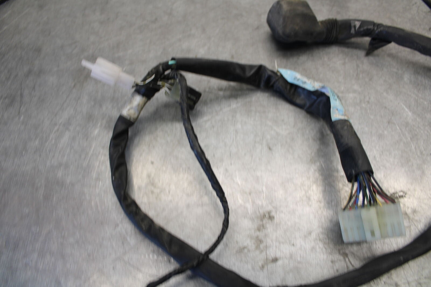 04 SUZUKI GSXR600 HEADLIGHT SPEEDO GAUGES  HARNESS WIRE LOOM 36620-29G30  BB676