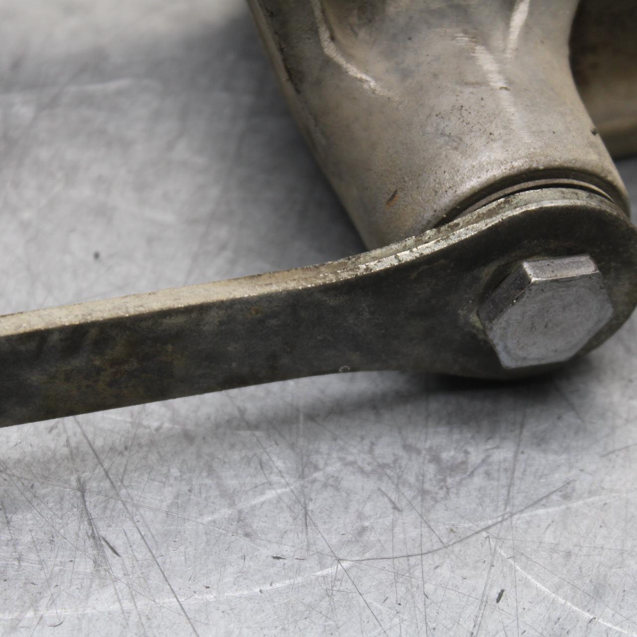 21 KAWASAKI NINJA ZX6R REAR DOGBONE SHOCK LINKAGE LINK BB647