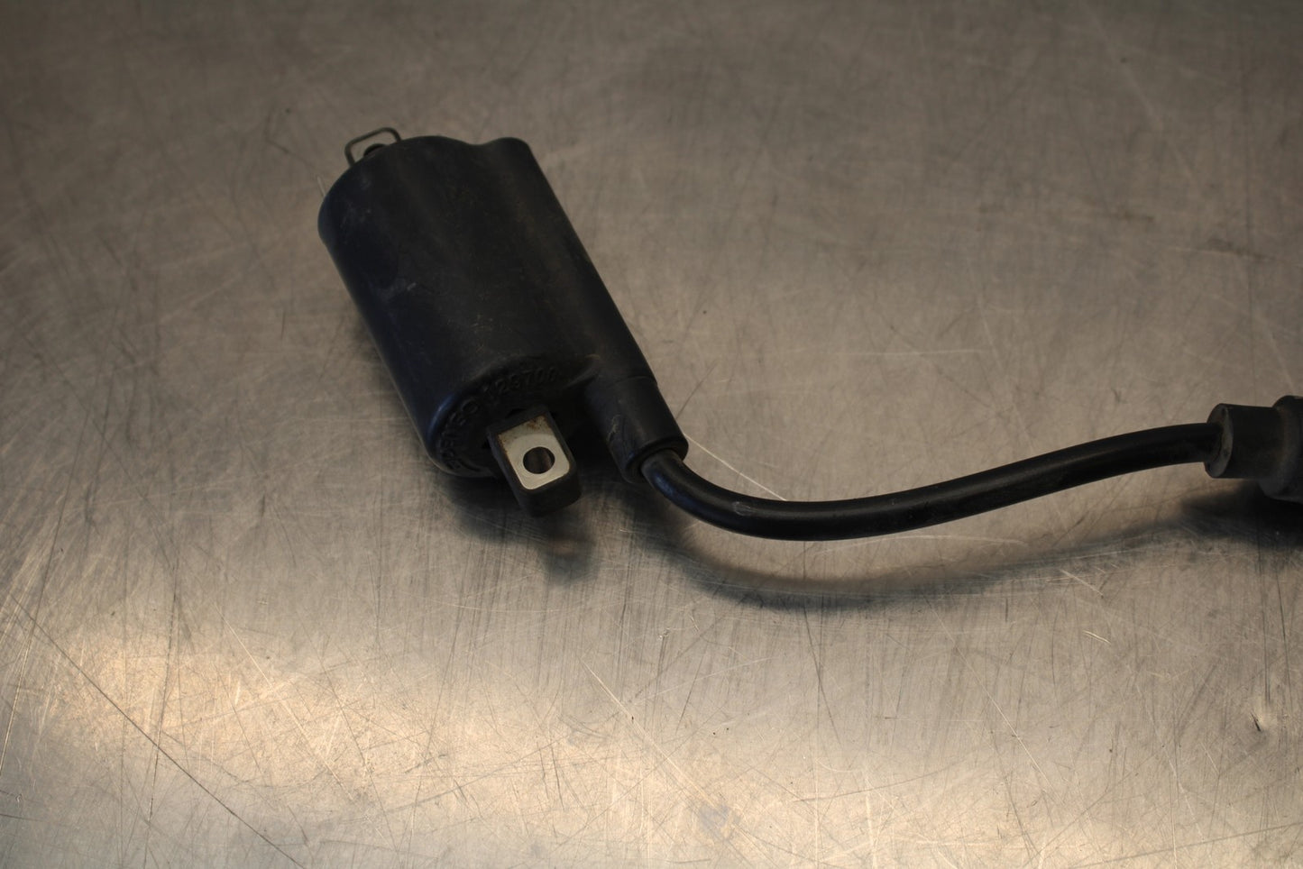 08-18 KAWASAKI KLR650 IGNITION COIL SPARK PLUG CAP  BB183