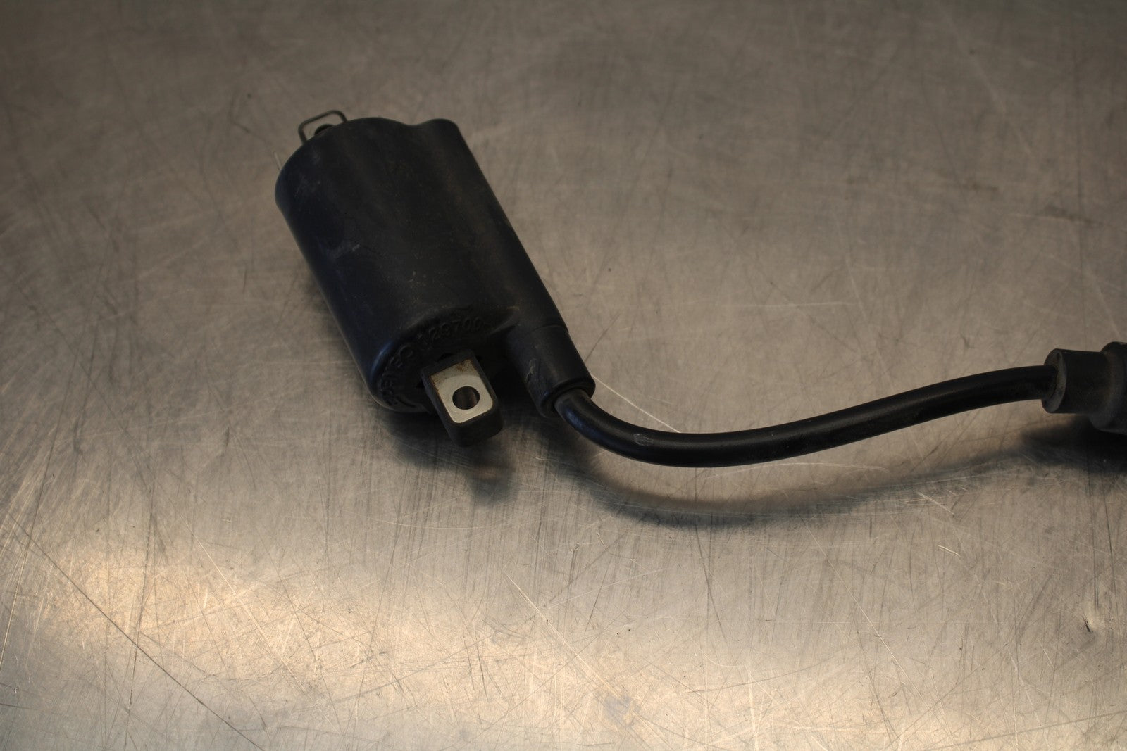 08-18 KAWASAKI KLR650 IGNITION COIL SPARK PLUG CAP  BB183