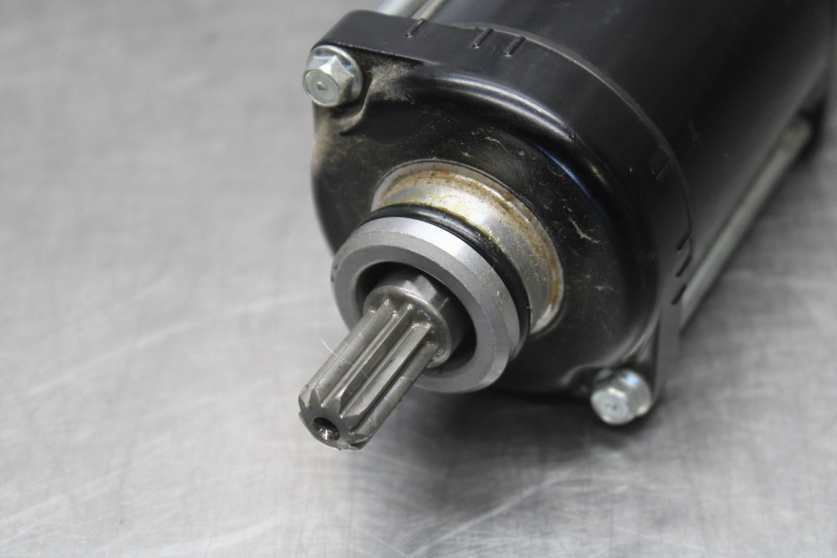 25 KAWASAKI Z900 ENGINE STARTING STARTER MOTOR -DC 12V BB928