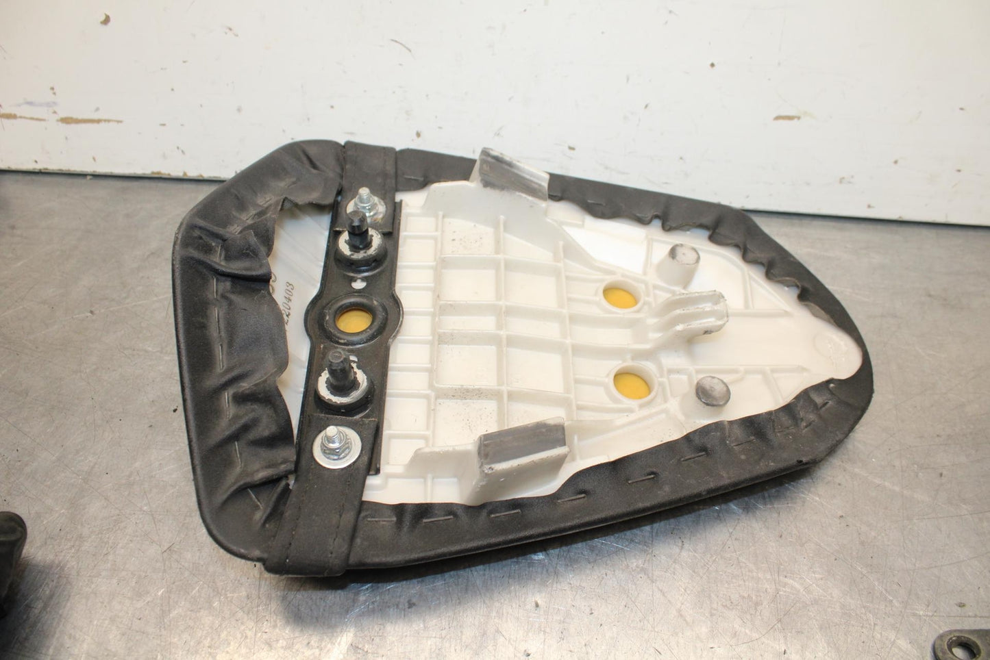 09-12 KAWASAKI NINJA ZX6R REAR BACK PASSENGER TANDEM SEAT SADDLE PILLION BB617