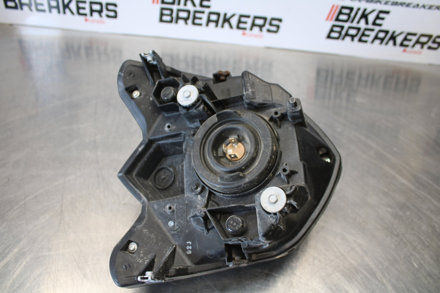 09-15 YAMAHA FZ6R FRONT HEADLIGHT HEAD LIGHT LAMP BB161