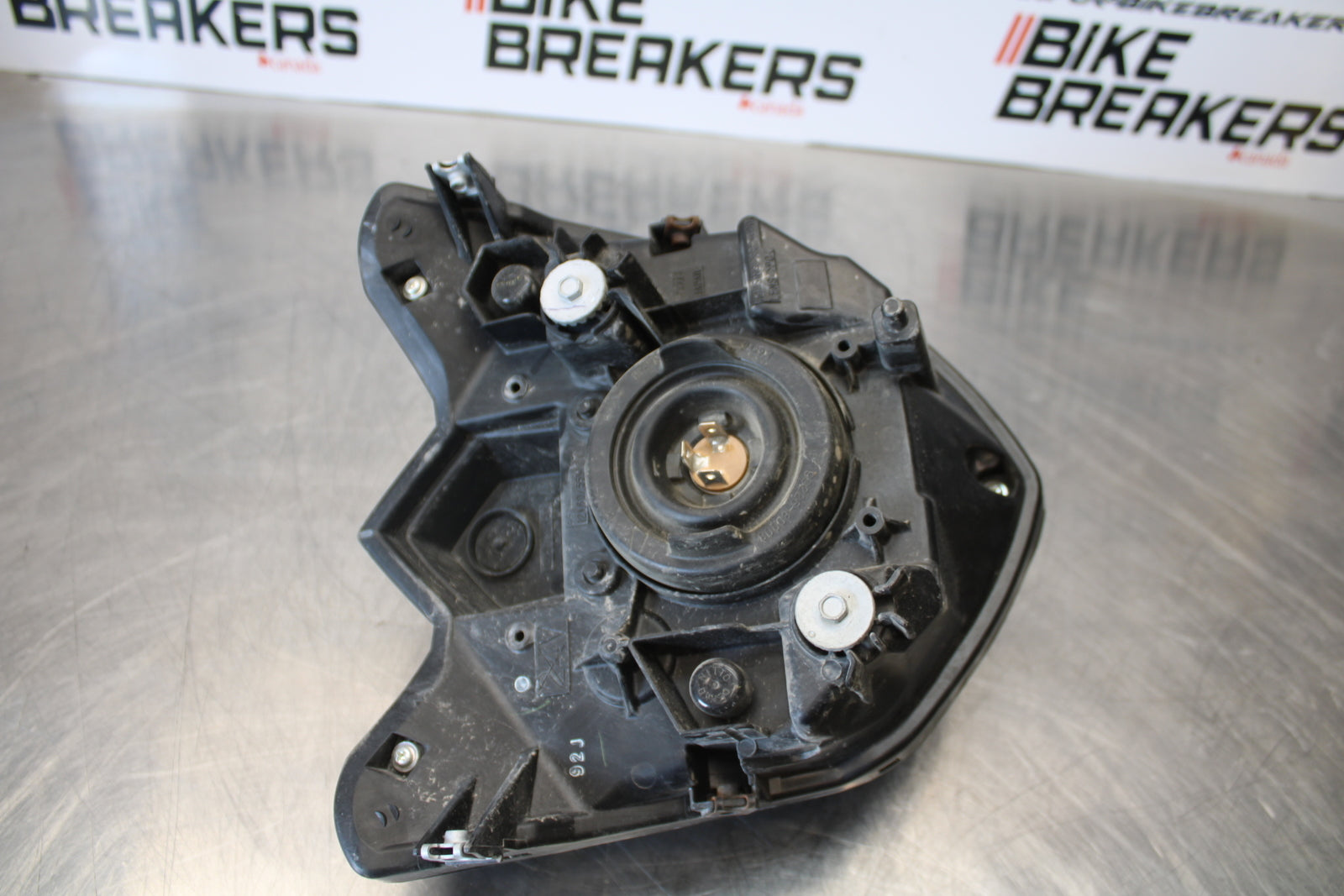 09-15 YAMAHA FZ6R FRONT HEADLIGHT HEAD LIGHT LAMP BB161