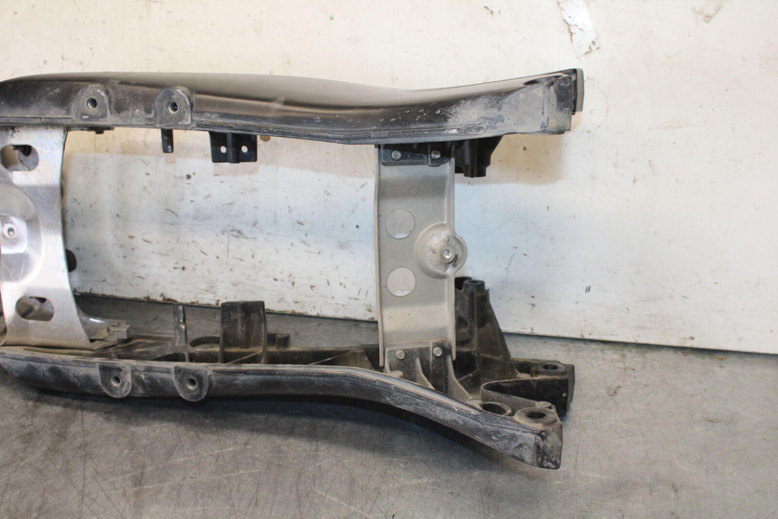 06-07 SUZUKI GSXR 600 REAR SUBFRAME BACK SUB FRAME BB694