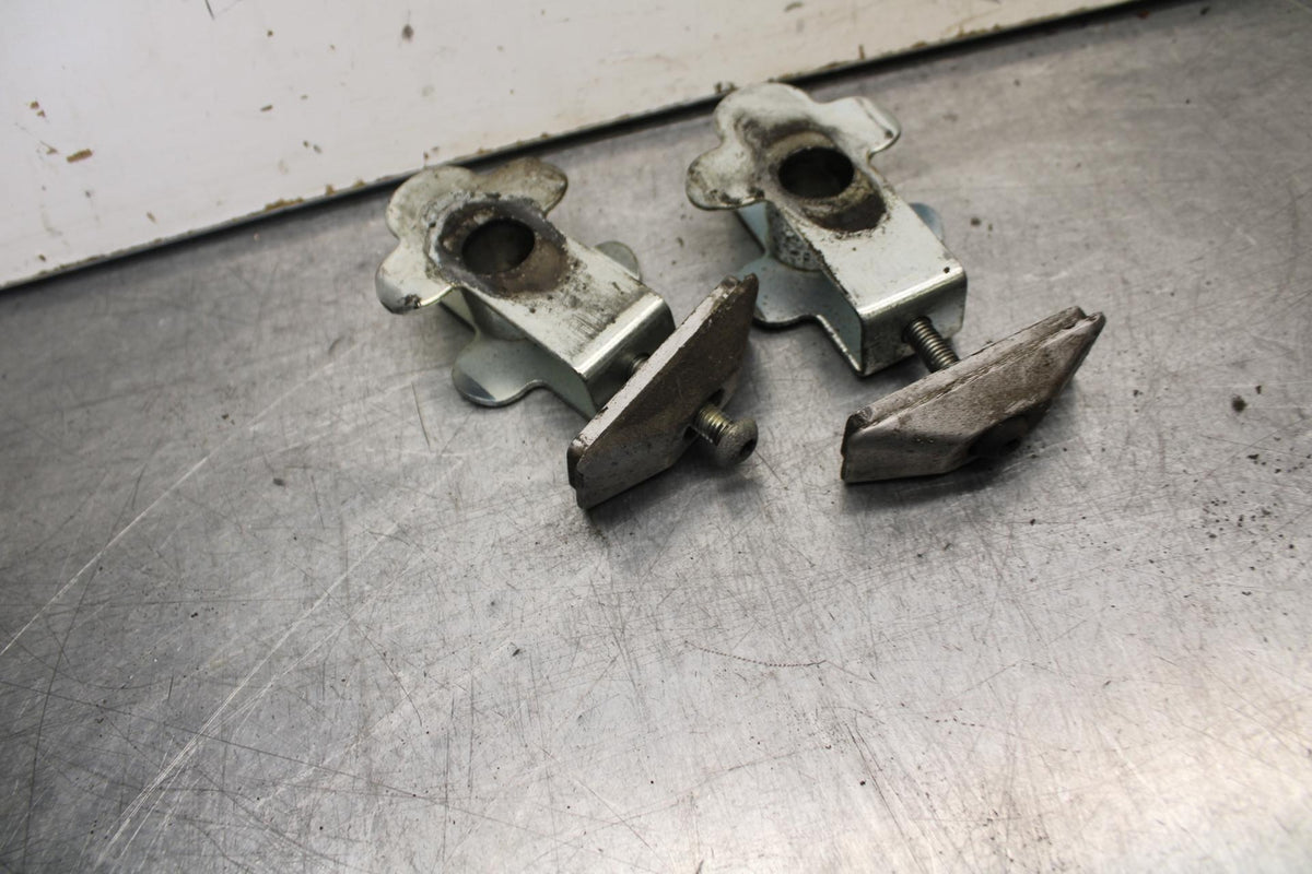 1995 Suzuki RF600R SWINGARM CHAIN TENSIONER ADJUSTMENT BRACKETS  BB615
