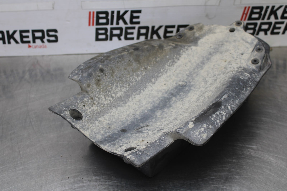 05 DUCATI SUPERSPORT 800 REAR BACK TAIL UNDERTAIL FAIRING COWL FENDER BB913