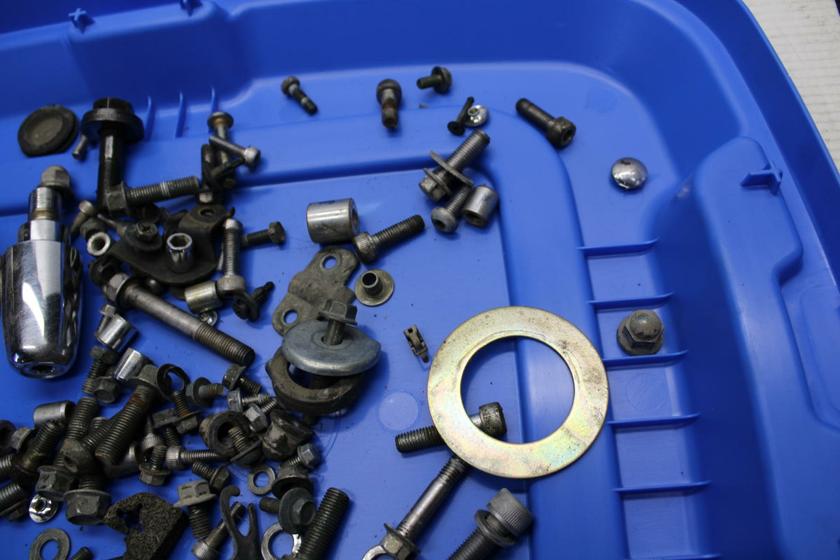 07-08 YAMAHA V STAR 1300 LEFTOVER BOLTS SCREWS SET BB303