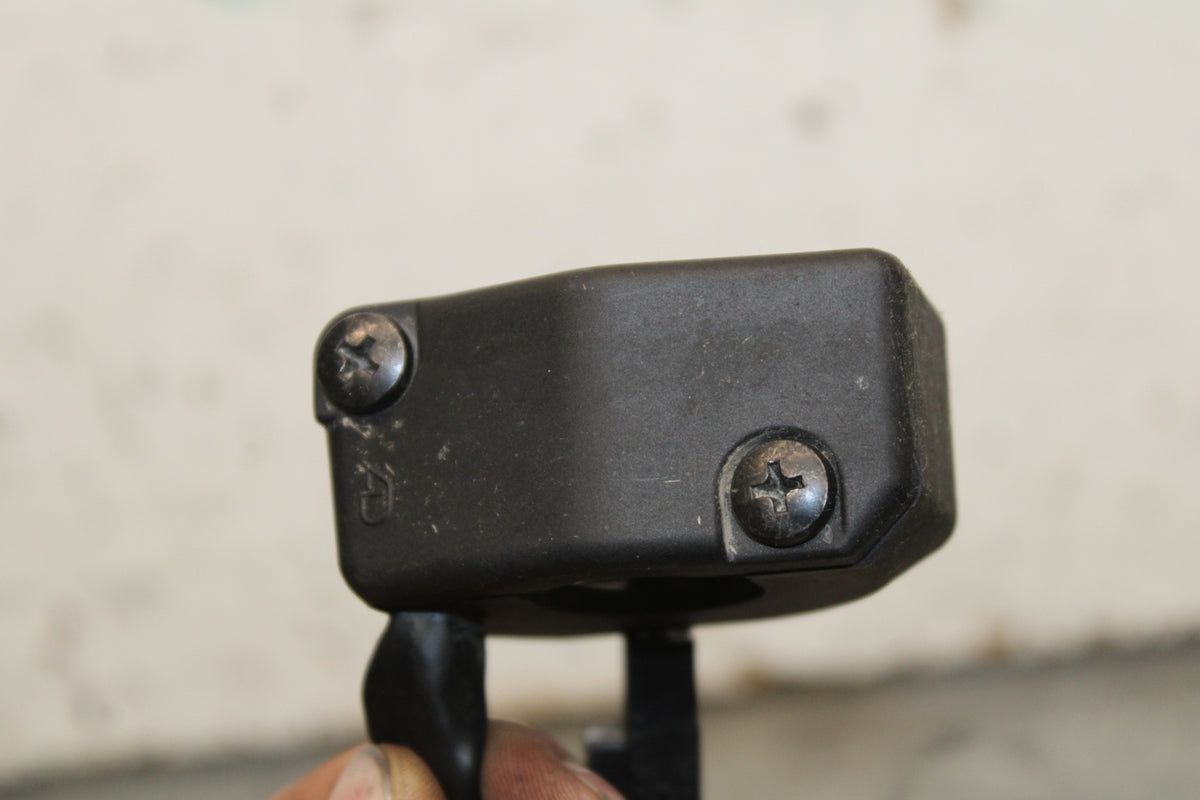24-25 KAWASAKI NINJA ZX6R RIGHT CLIP ON HANDLE KILL OFF START SWITCH  BB726