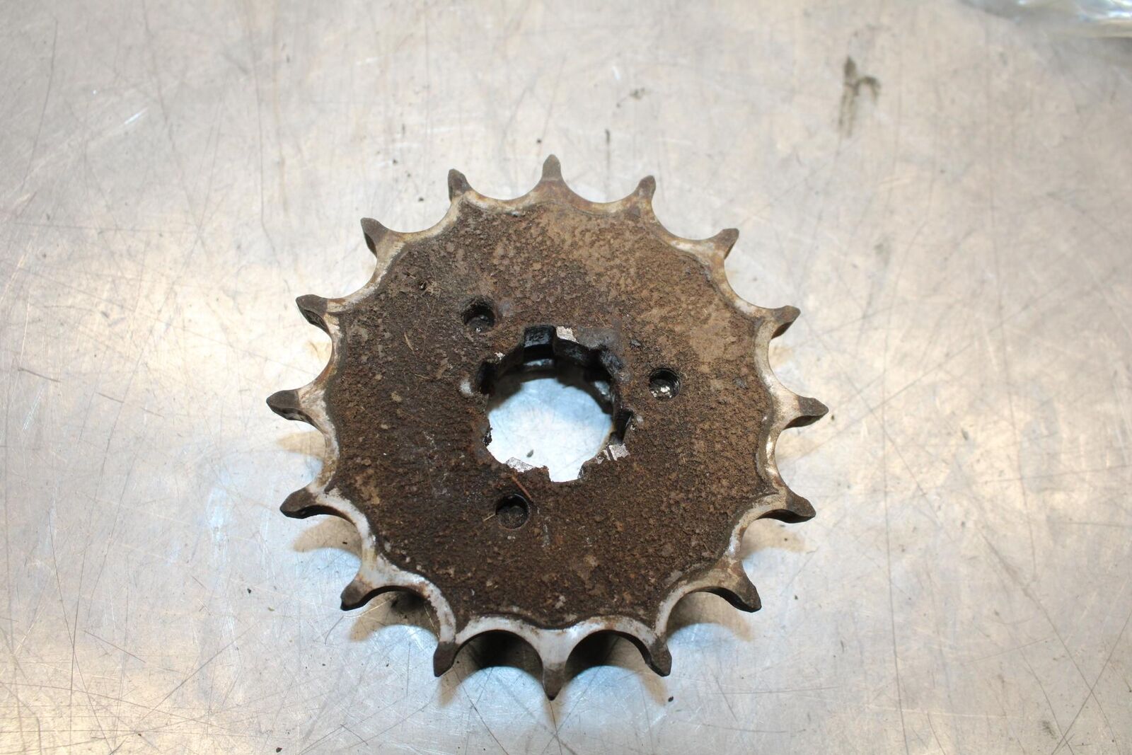 75 SUZUKI GT 550 FRONT AND REAR BACK SPROCKET BB67