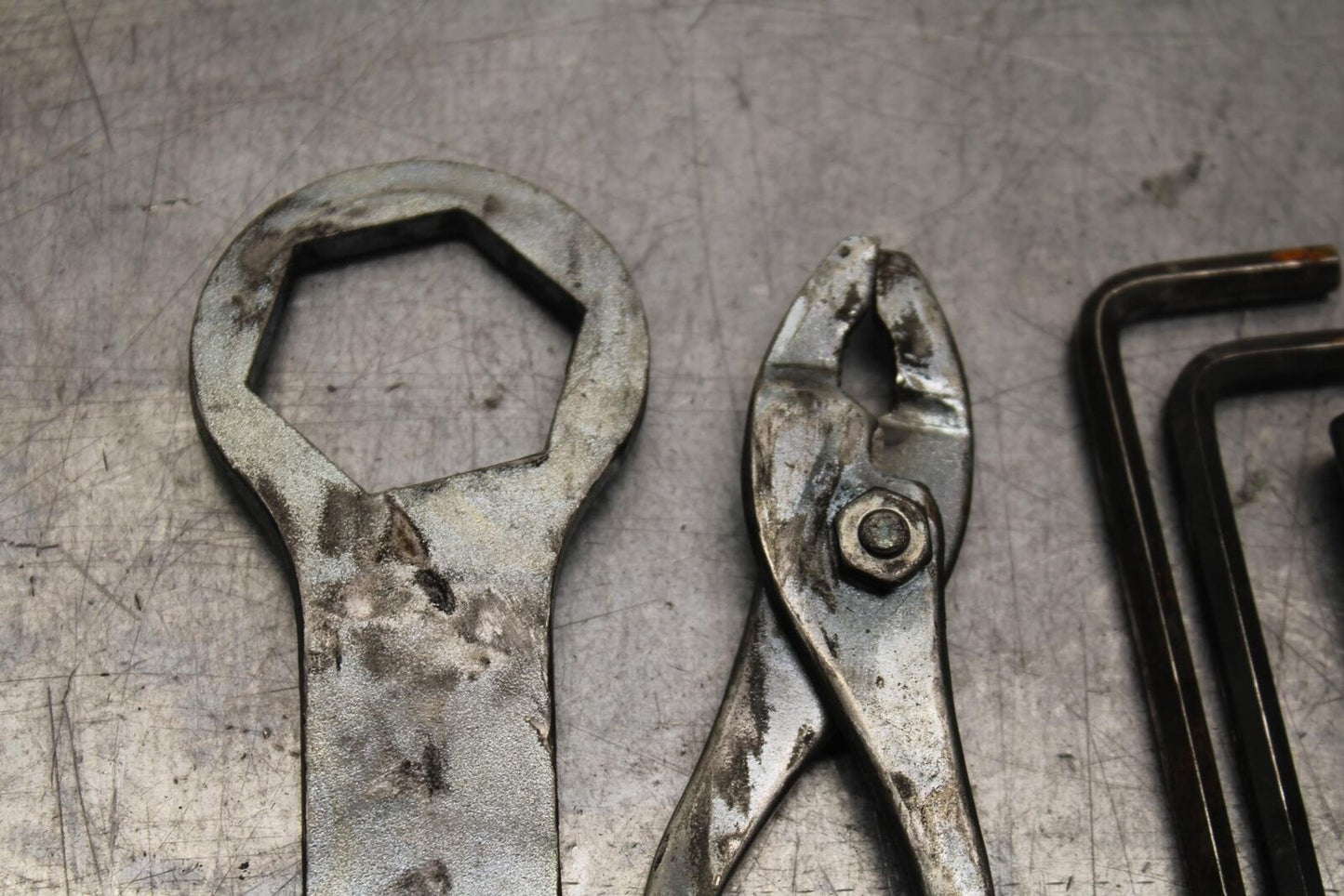 2011 Kawasaki Ninja ZX6R ZX600R STOCK TOOLS OEM TOOL BAG KIT 56007-0098  BB587