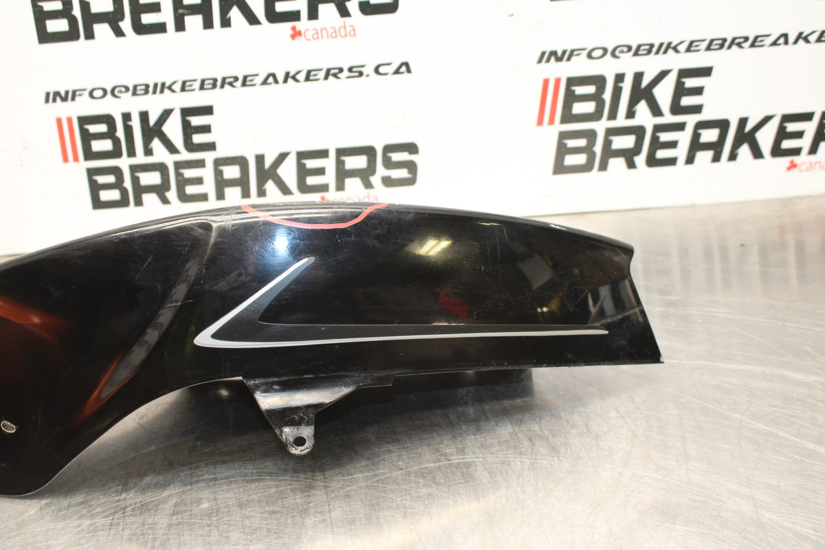 06-07 SUZUKI GSXR 600 RIGHT REAR BACK TAIL FAIRING COWL SHROUD BB178