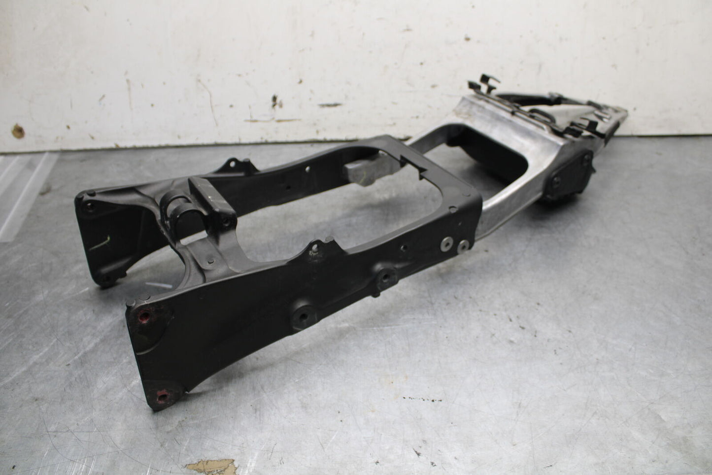 13-18 KAWASAKI NINJA ZX6R REAR SUBFRAME SUB FRAME 32160-0398 32160-0399 BB666