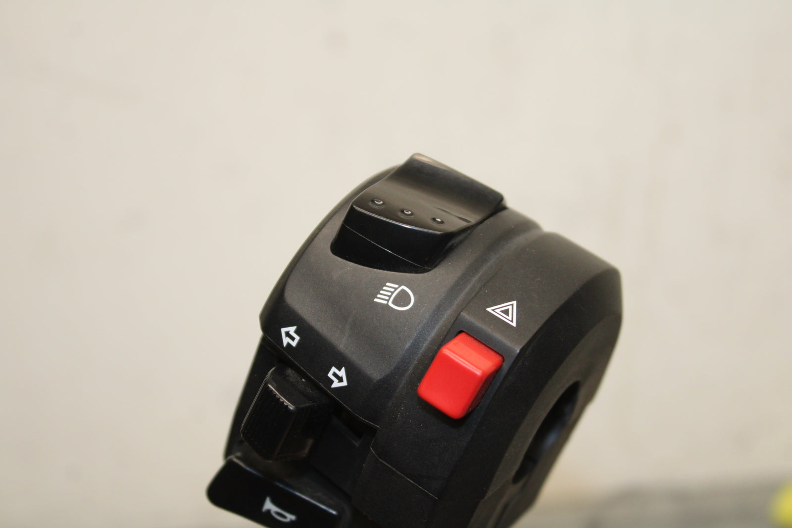 09 SUZUKI GSXR600 LEFT CLIP ON HANDLE HORN SIGNALS SWITCH SWITCHES BB759