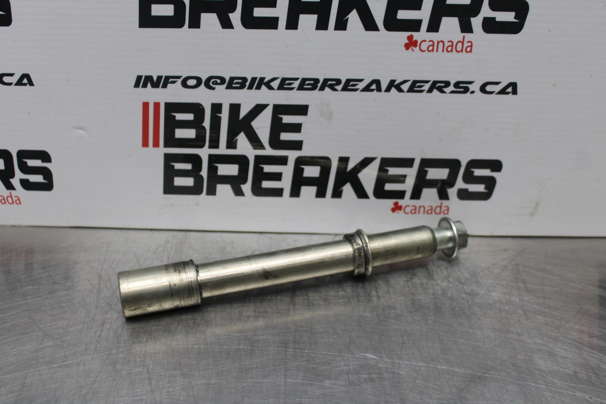 08-10 SUZUKI GSXR 600 FRONT WHEEL RIM AXLE PIVOT BOLT BB202