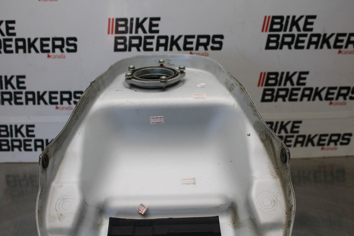 23-26 KAWASAKI NINJA ZX4RR GAS TANK FUEL CELL PETROL RESERVOIR BB898