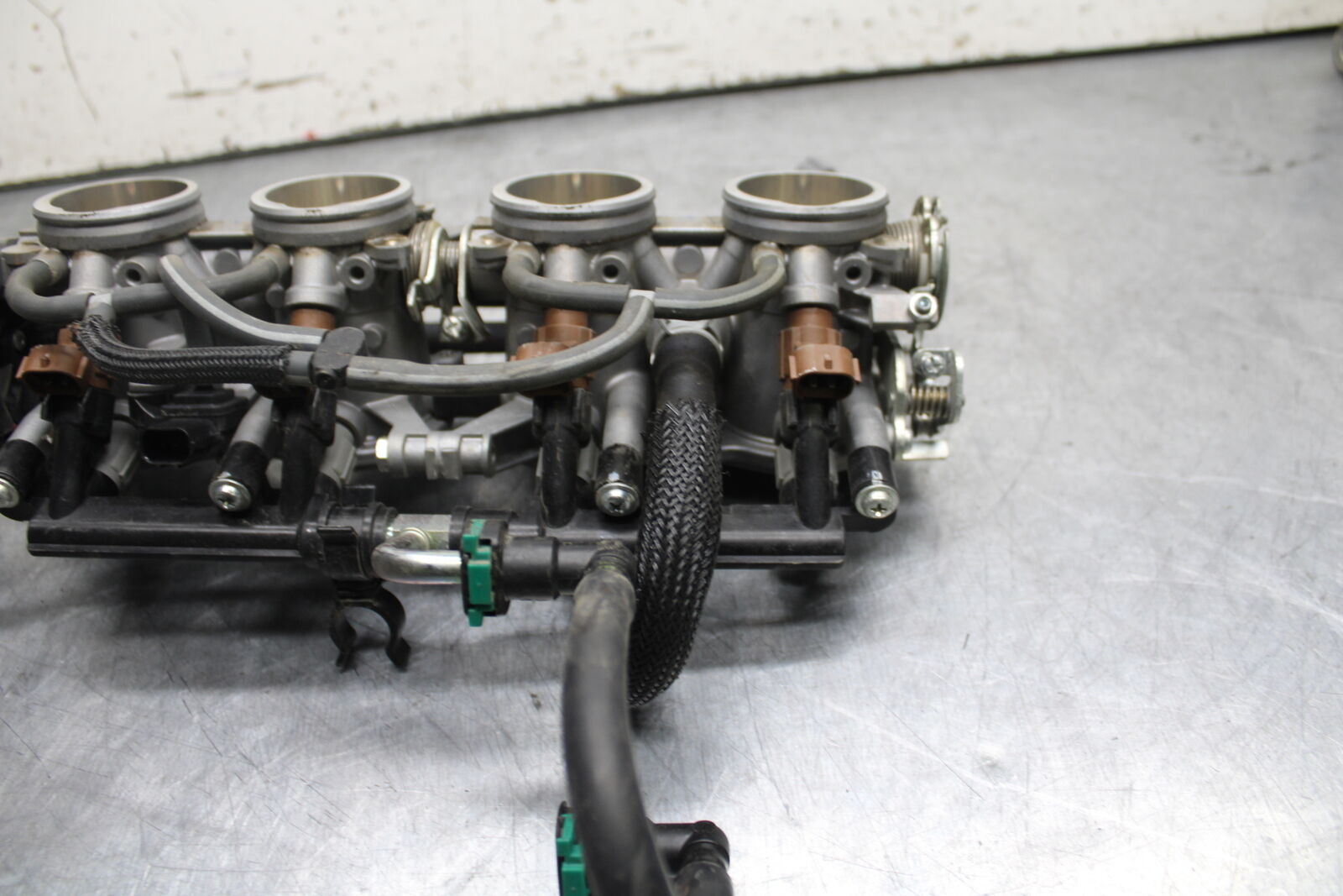 11-24 SUZUKI GSXR750 MAIN FUEL INJECTORS / THROTTLE BODIES 13406-15J00 BB714