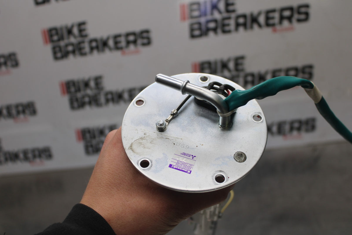 25 KAWASAKI Z900 FUEL PUMP GAS PETROL SENDER UNIT BB928
