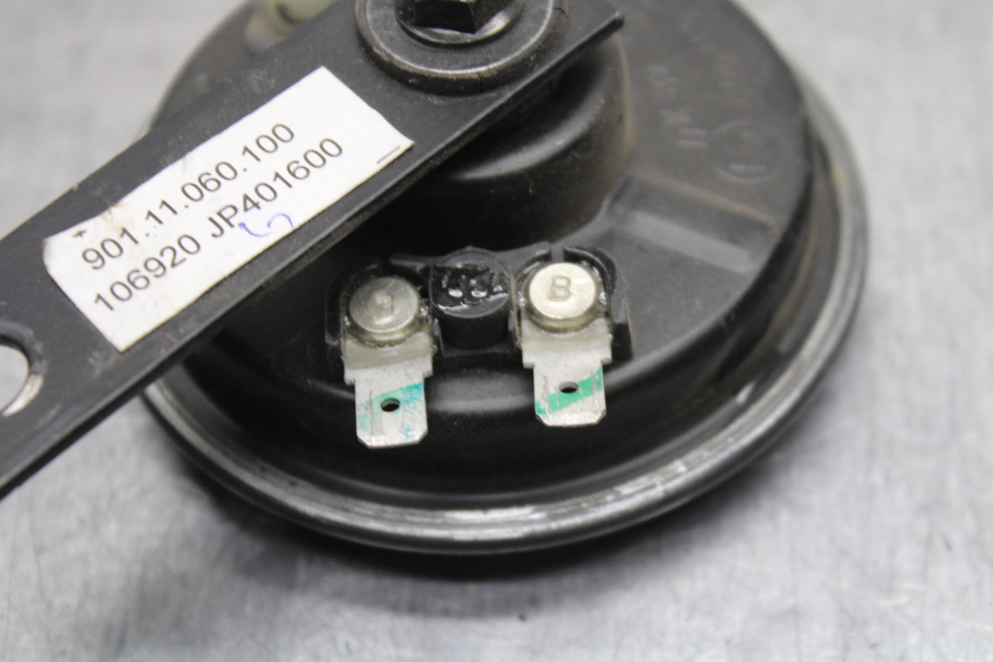17-24 KTM 390 DUKE HORN SIGNAL BB734