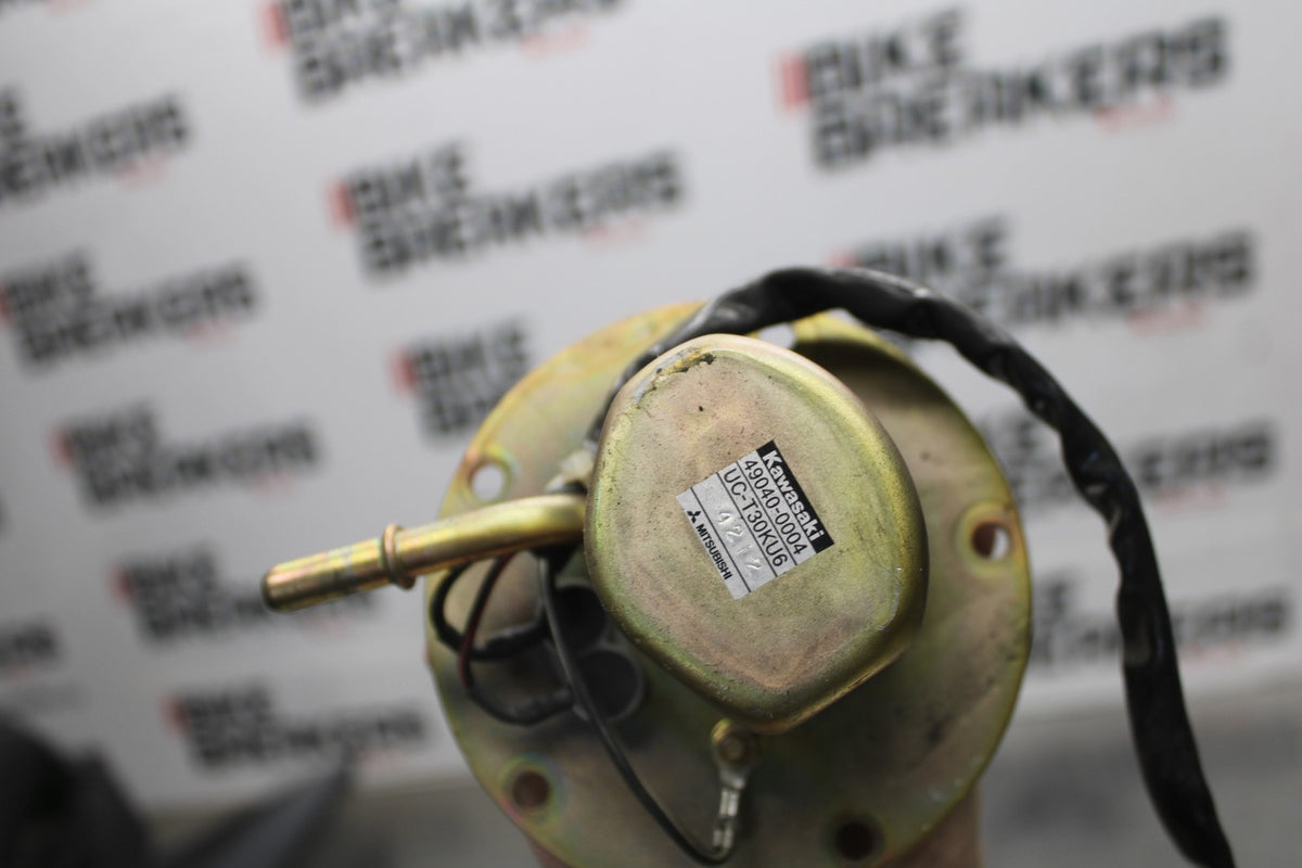 04-05 KAWASAKI NINJA ZX10R FUEL PUMP GAS PETROL SENDER UNIT BB931
