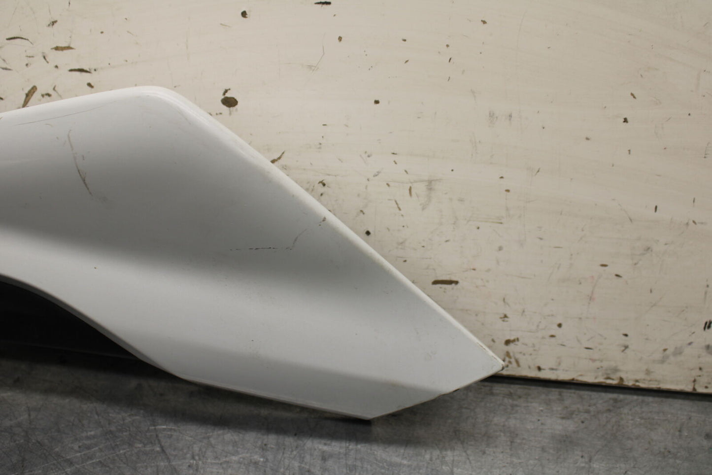 15-16 HONDA CB300F RIGHT REAR BACK TAIL FAIRING COWL SHROUD BB740
