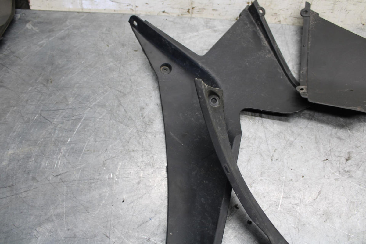 2015 Yamaha YZF R3  INNER FAIRINGS COWLS PANELS TRIMS 1WD-XF83M-30-P1 BB526