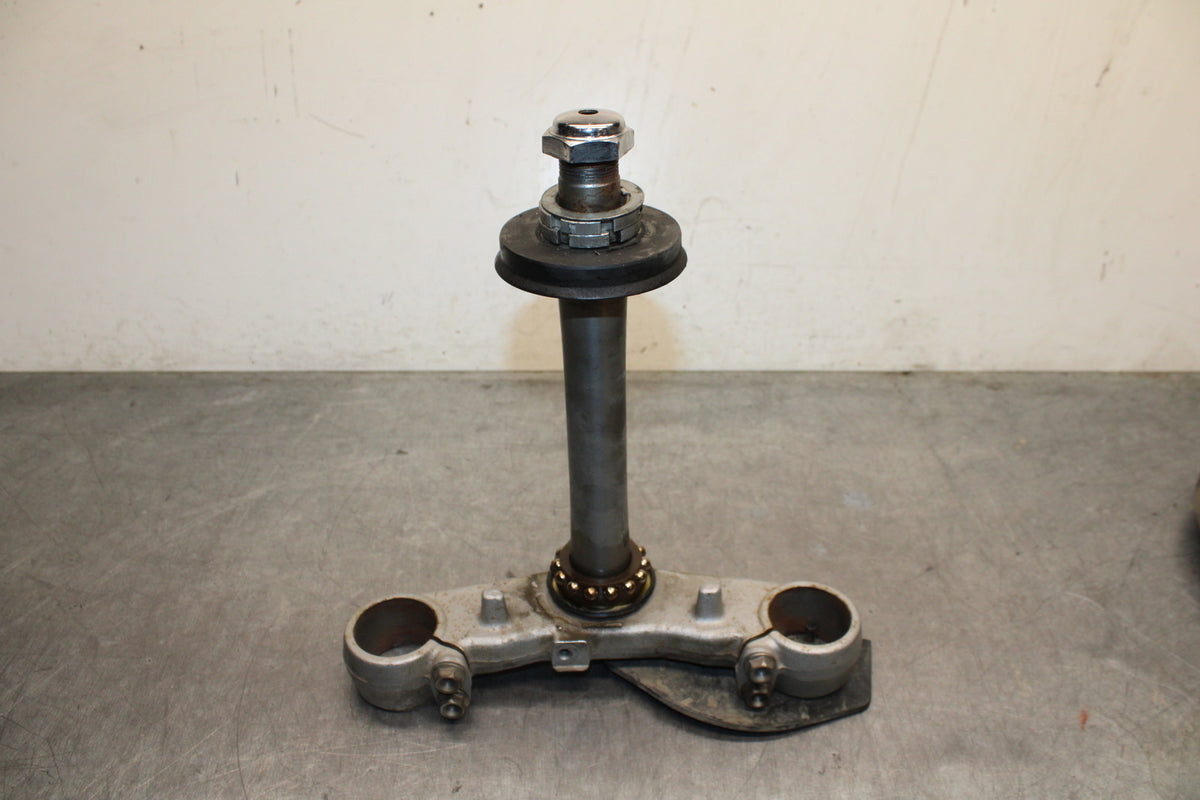 03 SUZUKI SV650S FRONT FORKS CLAMP LOWER TRIPLE TREE STEM BB130