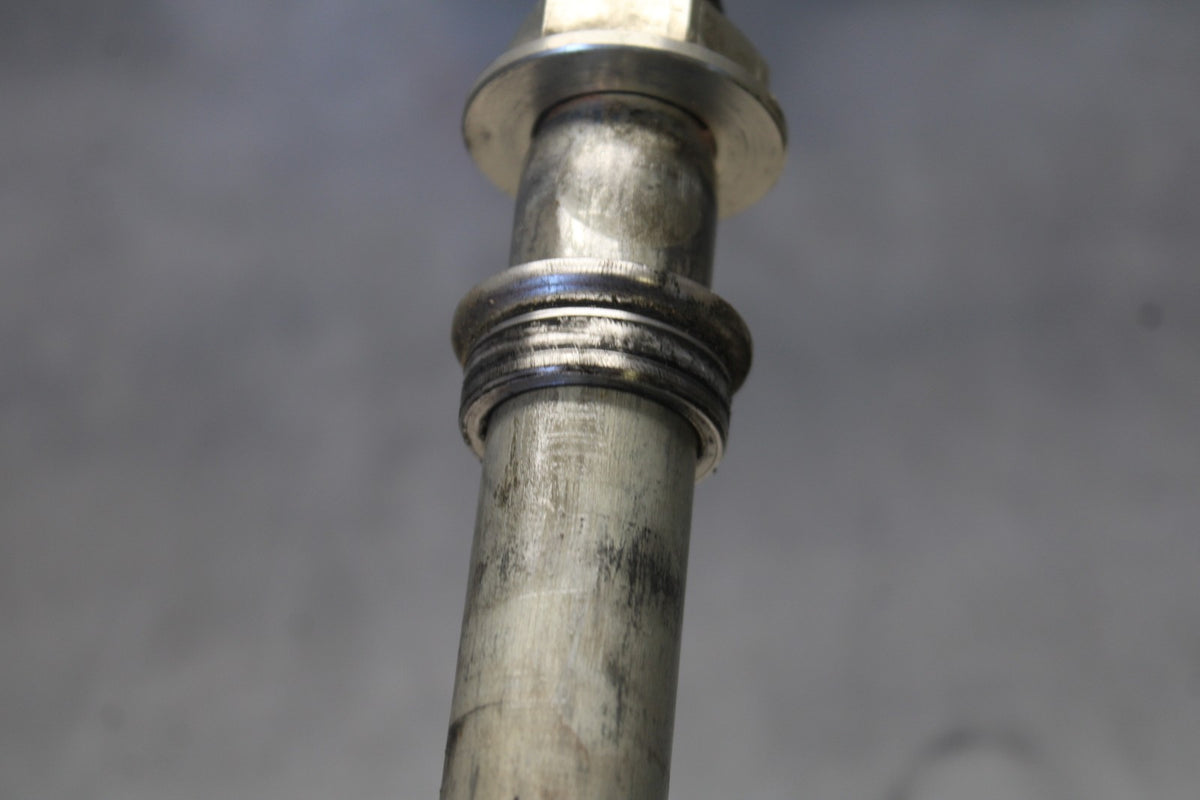 18 SUZUKI GSXR750 FRONT WHEEL RIM AXLE PIVOT BOLT BB891